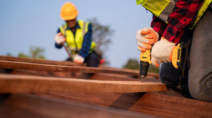 Expert new roof installation services in Evarts, KY